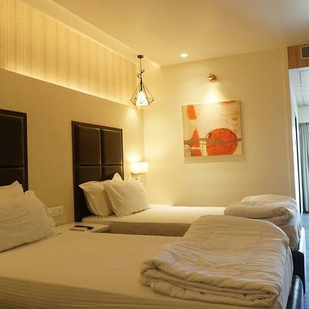 Palette Four Seasons Recreation Resort Jalgaon Esterno foto
