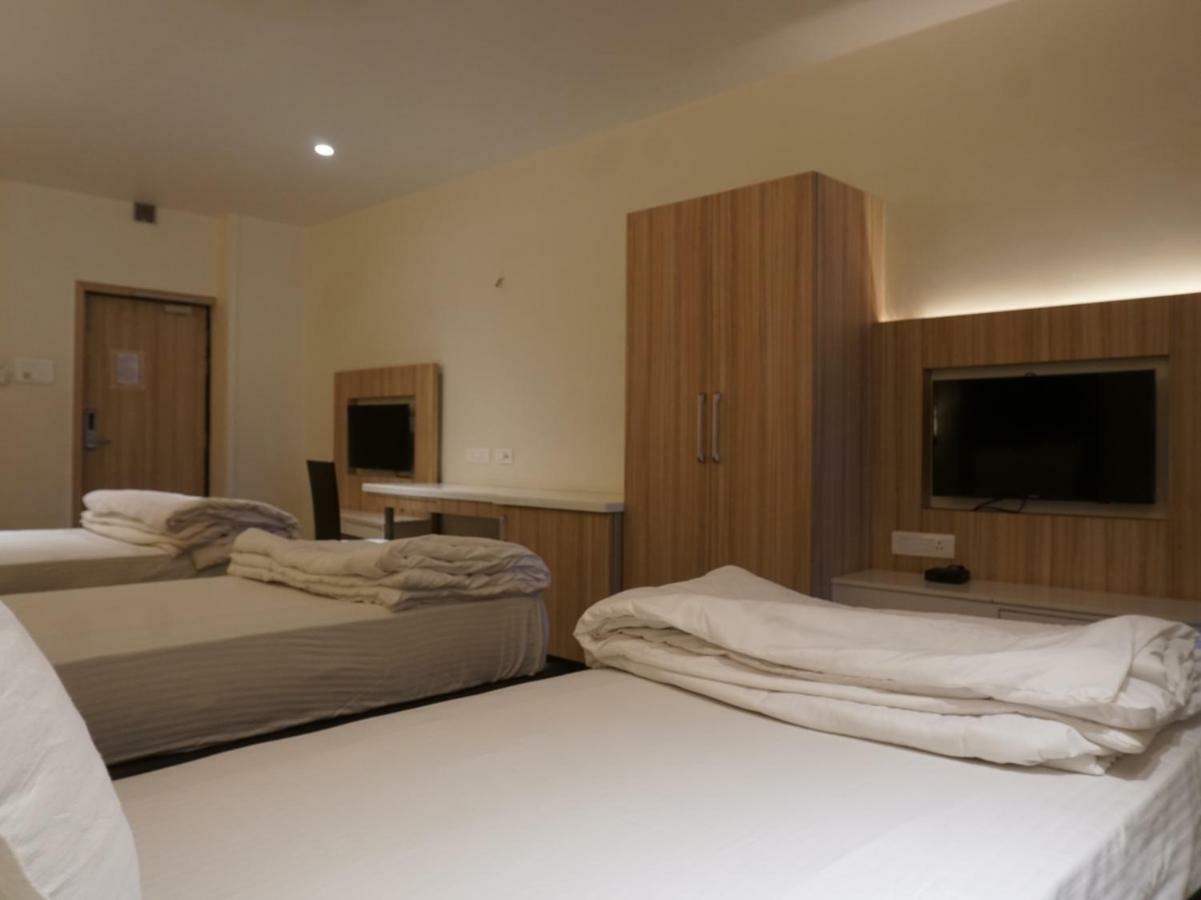 Palette Four Seasons Recreation Resort Jalgaon Esterno foto