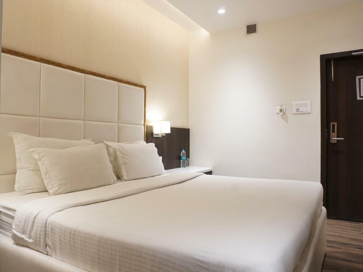 Palette Four Seasons Recreation Resort Jalgaon Esterno foto